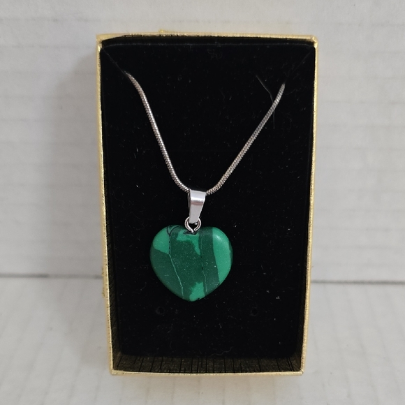 Handmade Green Heart Pendant Necklace - Picture 1 of 14